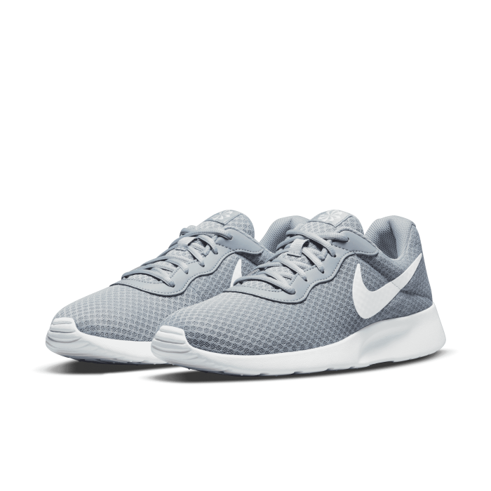 Nike Tanjun